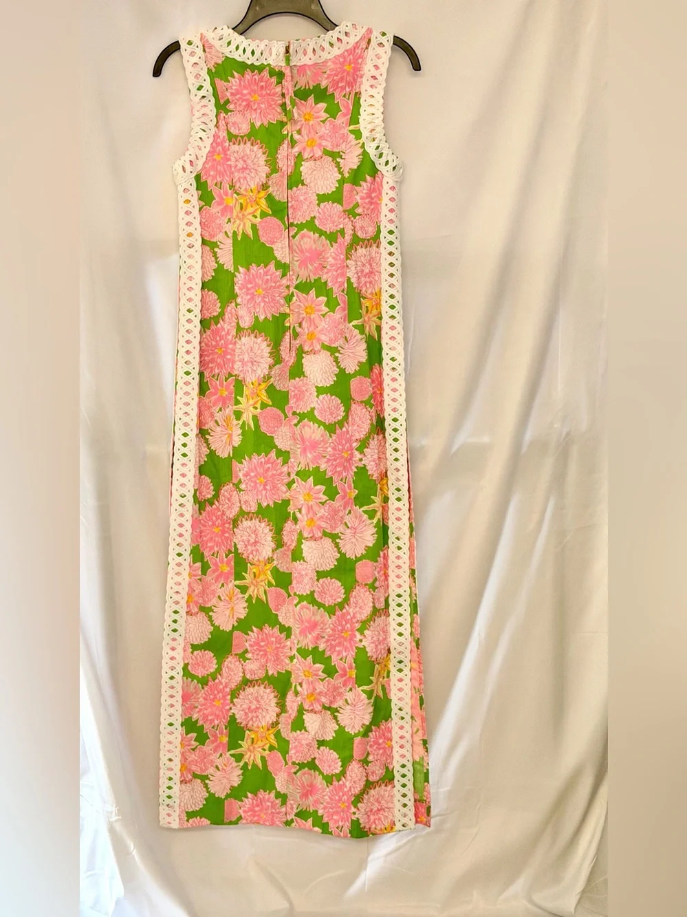 Lilly Pulitzer Pink Floral Shorts with Long Train Green Base and White Lace Trim